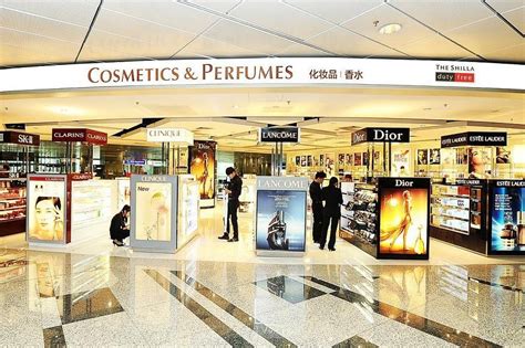 singapore airport duty free perfume.